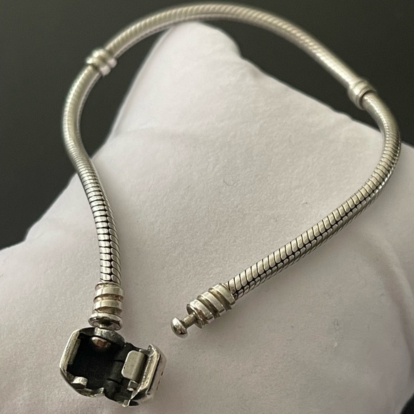 Pandora Snake Chain Clasp Bracelet - Picture 5 of 9